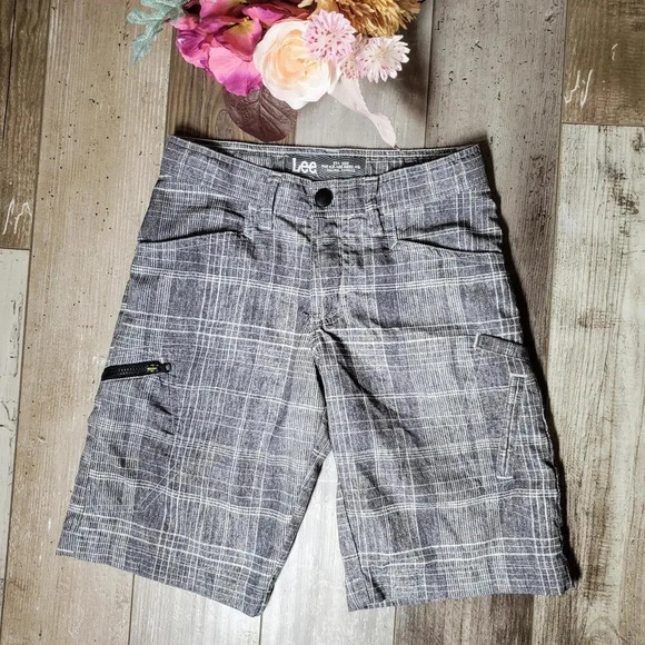 Lee Boys' Dungarees Grafton Cargo Short Gray and White Plaid Size 8 Regular - Picture 14 of 16